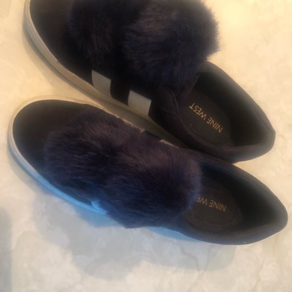Nine West Pom Pom slip on sneaker navy blue with white stripes - Picture 3 of 6